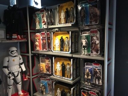 Star Wars Launch Bay Cargo Shop Costumes Merchandise Giant Action Figures