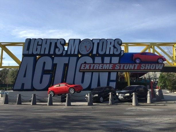 lights motors action extreme stun show cars lightning mcqueen herbie the love bug fastpass