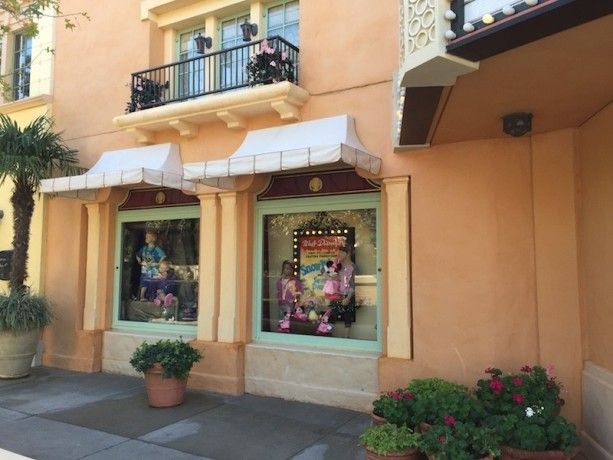 Disney's Hollywood Studios gift shops and shopping