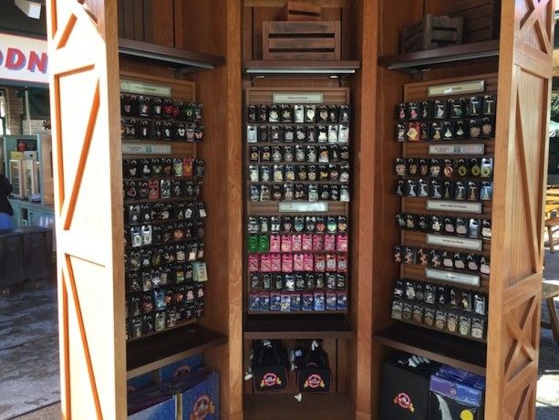 disney's hollywood studios shopping and gift shops pin trading merchandise