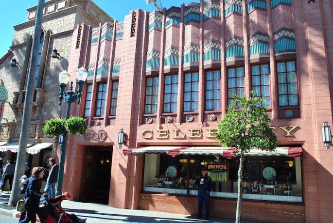 disney's hollywood studios art deco buildings gift shops and shopping