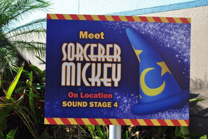 Disney's Hollywood Studios Character Meet and Greet Sorcerer Mickey Fantasmic Fantasia
