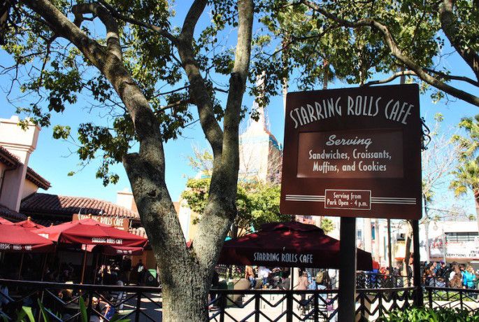 Disney's Hollywood Studios quick service breakfast dining plan cinnamon rolls menu