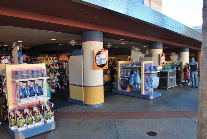 disney's hollywood studios shopping gift shop disney princess merchandise