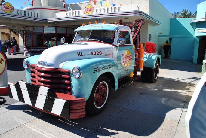 disney's hollywood studios shopping gift shop stroller rentals electric vehicle rentals