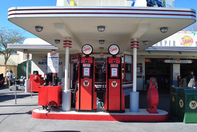 disney's hollywood studios shopping gift shop vintage gas station