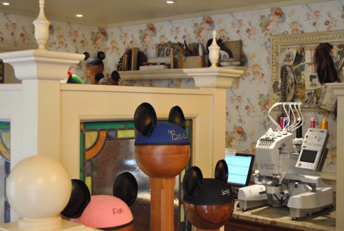 Walt Disney World Magic Kingdom Main Street U.S.A. Shopping Gift Shop Ear Hats