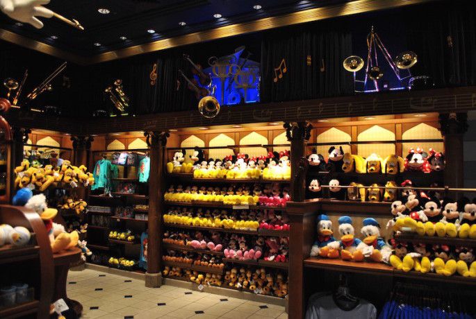 Walt Disney World Magic Kingdom gift shop shopping disney princess merchandise