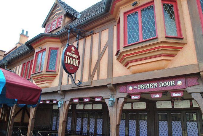 Walt Disney World Magic Kingdom dining quick service restaurant menu pot roast mac and cheese