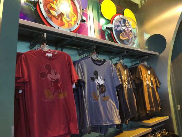 walt disney world magic kingdom shopping and gift shops disney merchandise