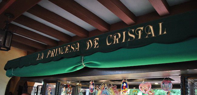 Walt Disney World Magic Kingdom adventureland shopping arribas brothers crystal gifts