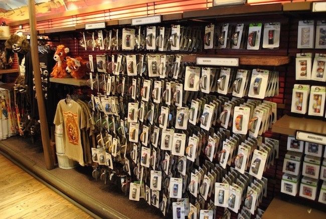 walt disney world magic kingdom best gift shops shopping in disney pin trading