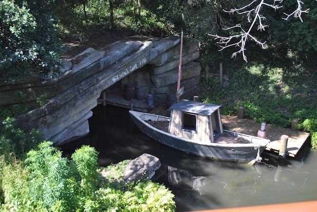 walt disney world magic kingdom liberty belle rivers of america boat