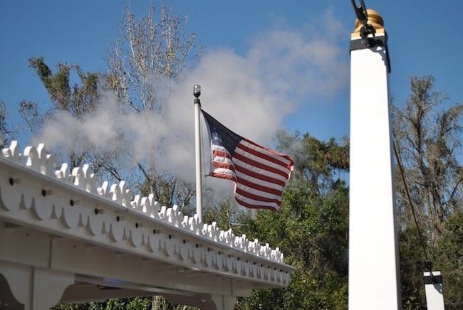 walt disney world magic kingdom liberty belle rivers of america boat