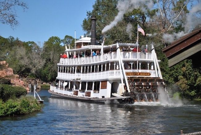 walt disney world magic kingdom liberty belle rivers of america boat