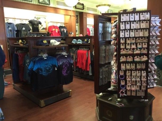 walt disney world where are the best gift shops in the magic kingdom disney shopping for merchandise