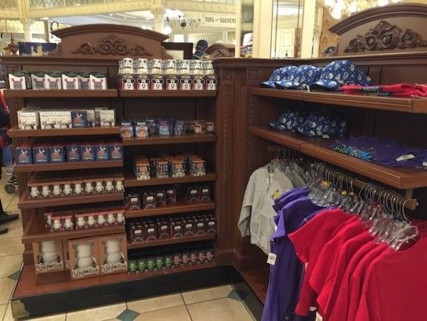 walt disney world where are the best gift shops in the magic kingdom disney shopping for merchandise