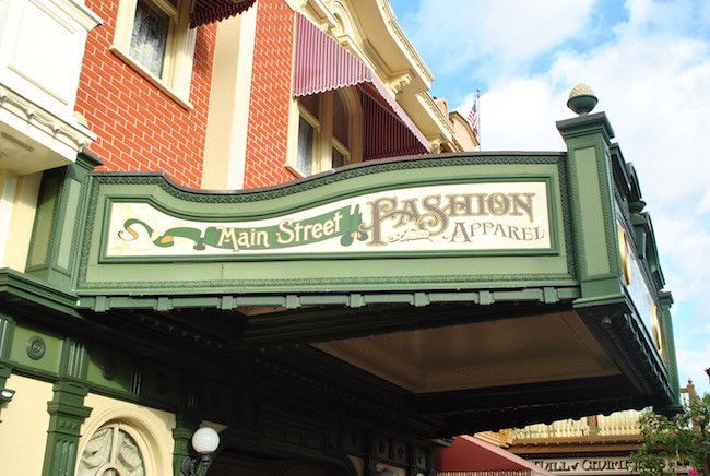 walt disney world where are the best gift shops in the magic kingdom disney shopping for merchandise