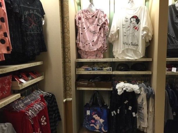 the best gift shops in walt disney world magic kingdom shopping for clothing