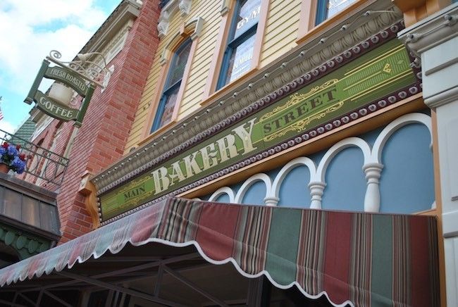 walt disney world magic kingdom bakery breakfast snacks and starbucks