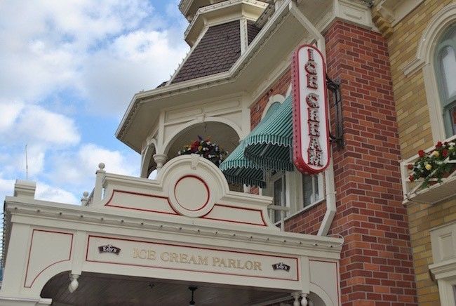 walt disney world magic kingdom treats and snack locations best quick service menus