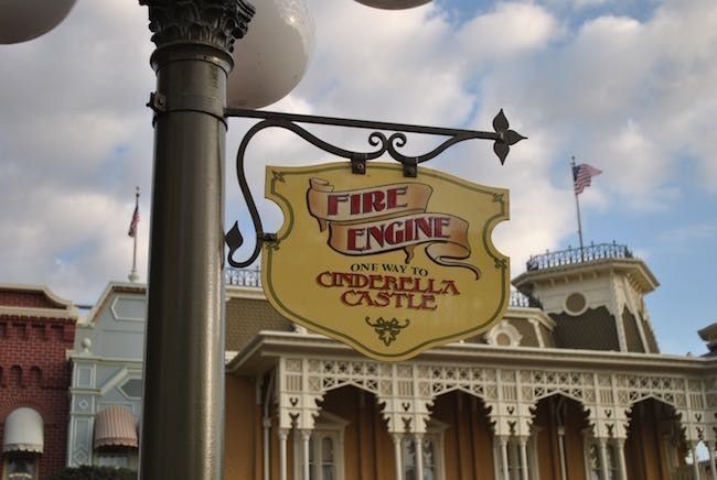 walt disney world magic kingdom where do you catch the fire engine on main street