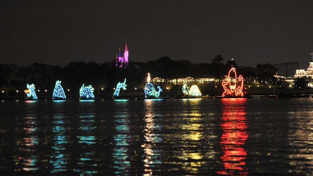 walt disney world magic kingdom resorts water parade music