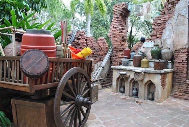 walt disney world disney's animal kingdom best rides shows attractions restaurants menus and reviews in disney world