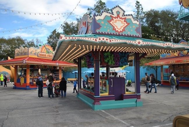 walt disney world disney's animal kingdom carnival games prizes and prices