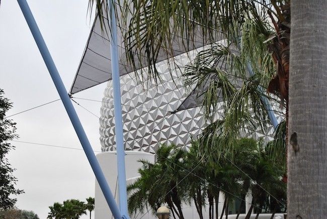 where starbucks located in disney world