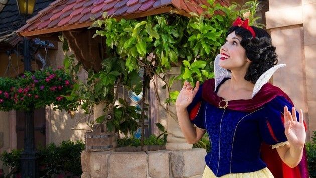 where is the meet and greet with snow white in epcot