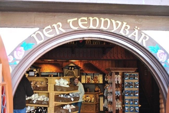 where can i find a list of the best gift shops in walt disney world