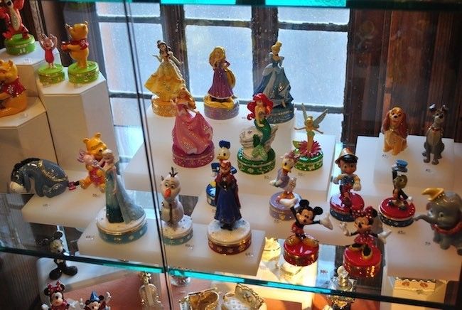 where can you find custom merchandise in disney world