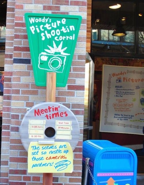 what time do the characters come out in disney world