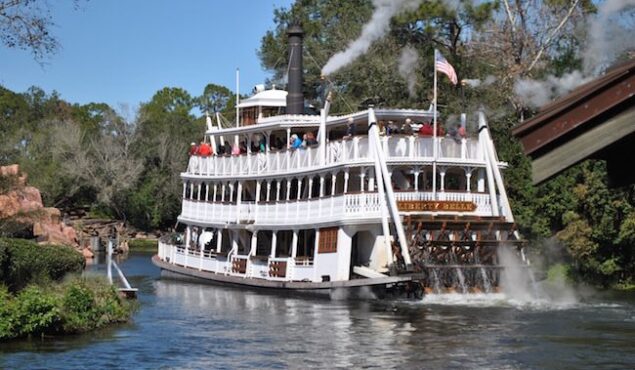 Liberty Square Riverboat (Magic Kingdom, Liberty Square) | WDW Kingdom