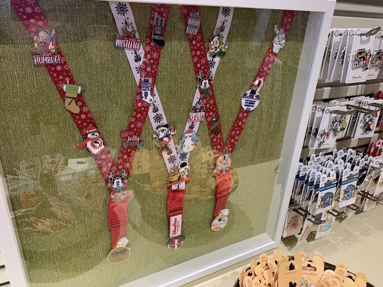 2018 disney pins holiday lanyards