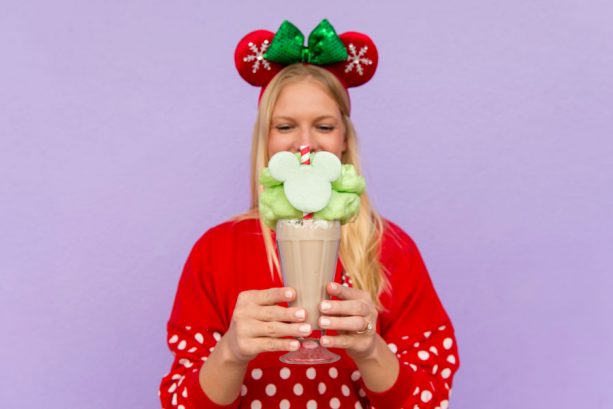 how to make a christmas milkshake