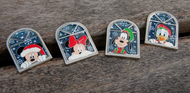 disney gift card limited edition holiday pin set